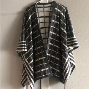 Reversible grey and cream sweater